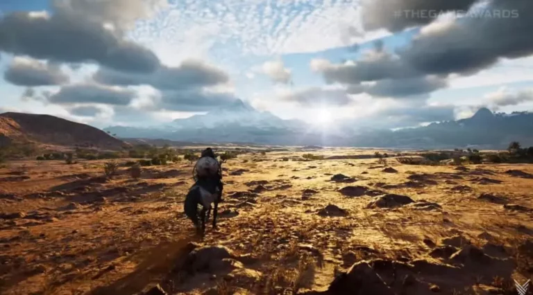 Un paysage de montagne met en scène le protagoniste de Crimson Desert, chevauchant son destrier.